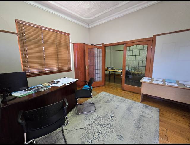 3 BEDROOM FREEHOLD FOR SALE IN ALBERTON NORTH